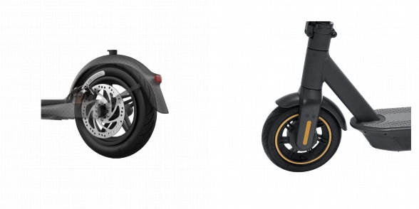 Side by side comparison of tires of the Ninebot F40 and the Ninebot MAX G30P